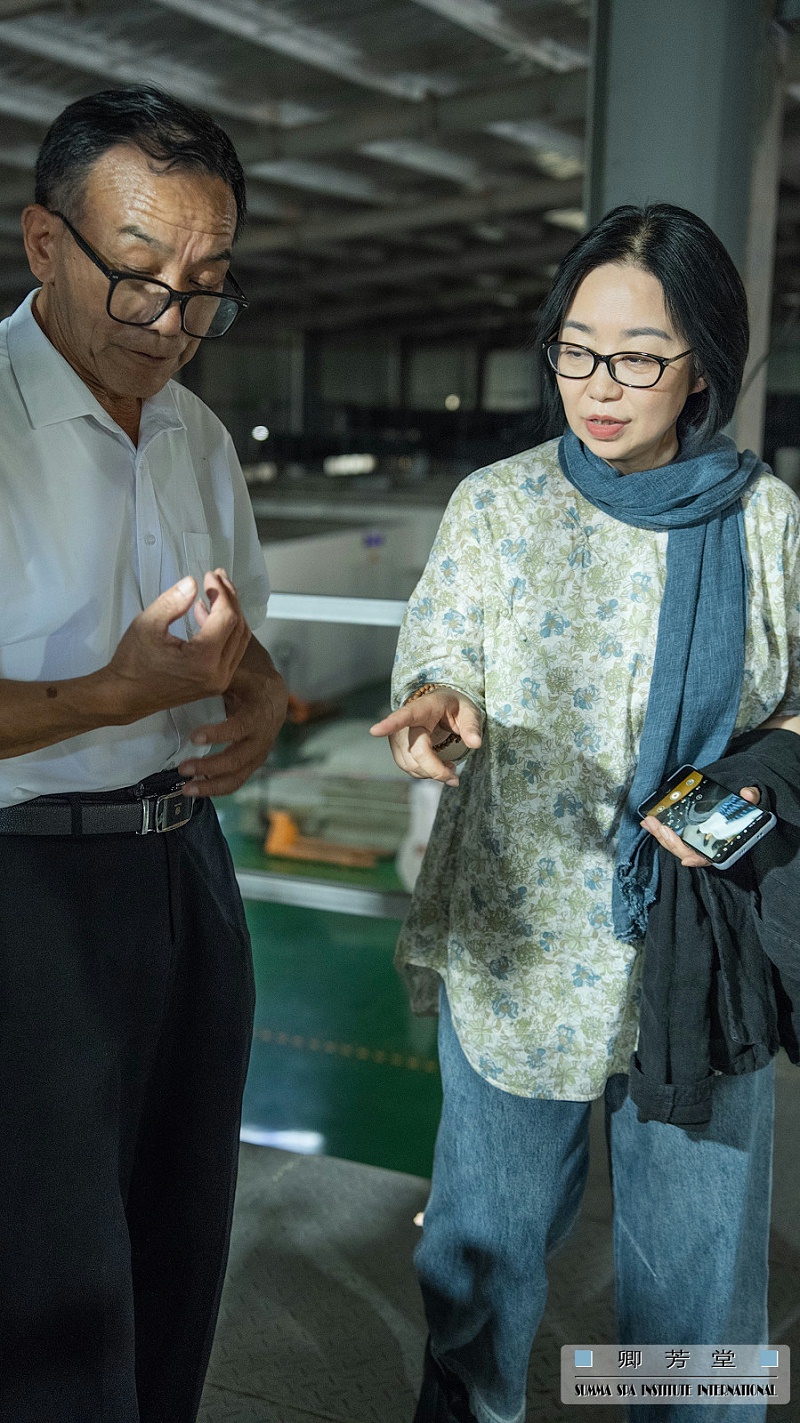 卿芳堂桂花芳香游學——夏芳校長與精油廠長交流